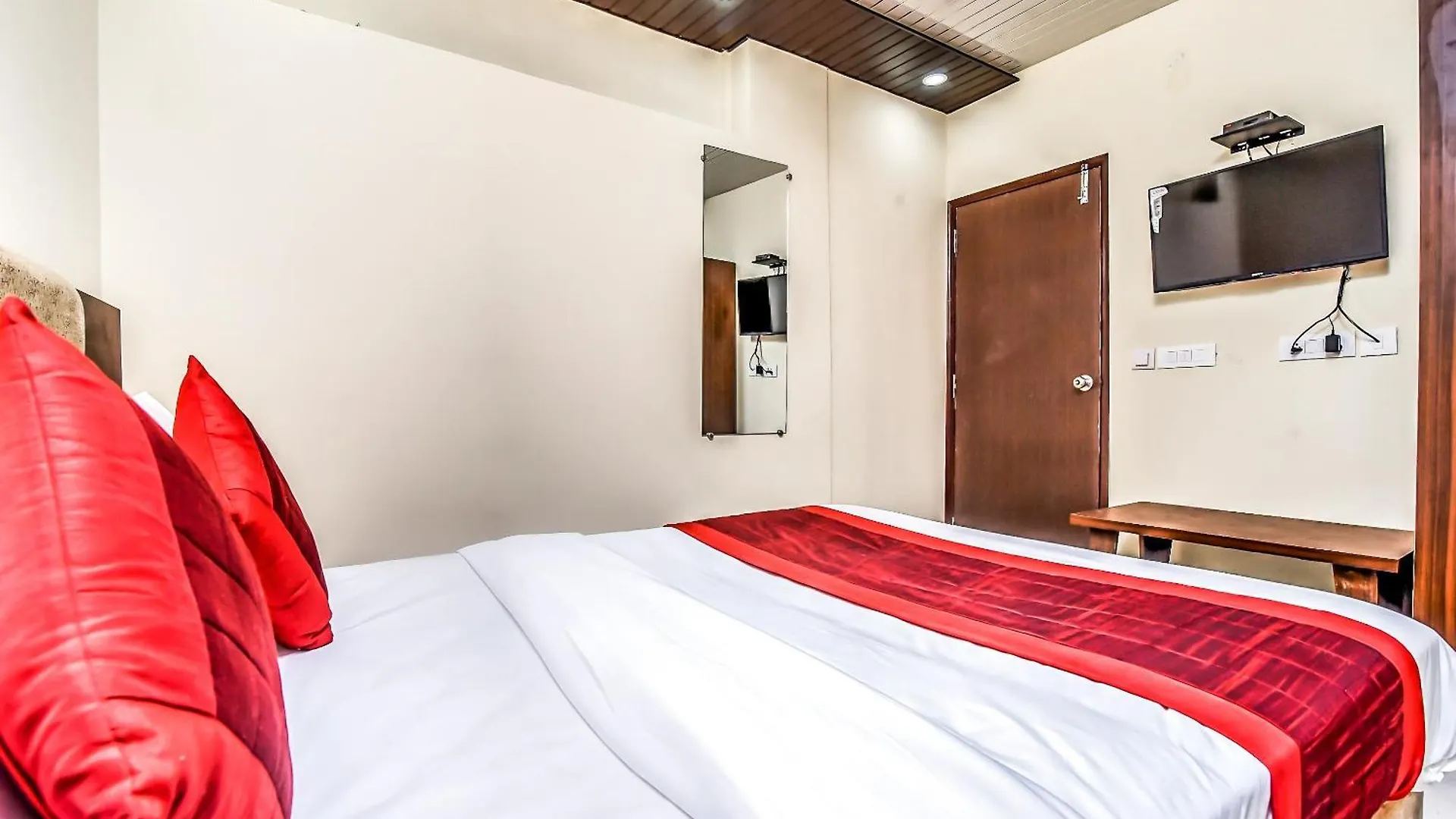 Hotel O Twilight New Delhi